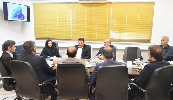 طرح‌های کتابخوانی در سیاه‌چادرهای عشایر فارس تداوم می‌یابد