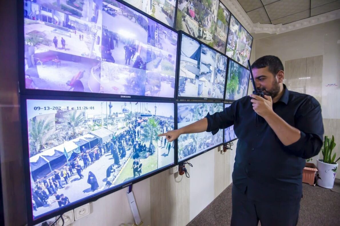 Paglalagay ng Makabagong Kamera para sa Seguridad ng Arbaeen sa Ruta ng Karbala–Babil
