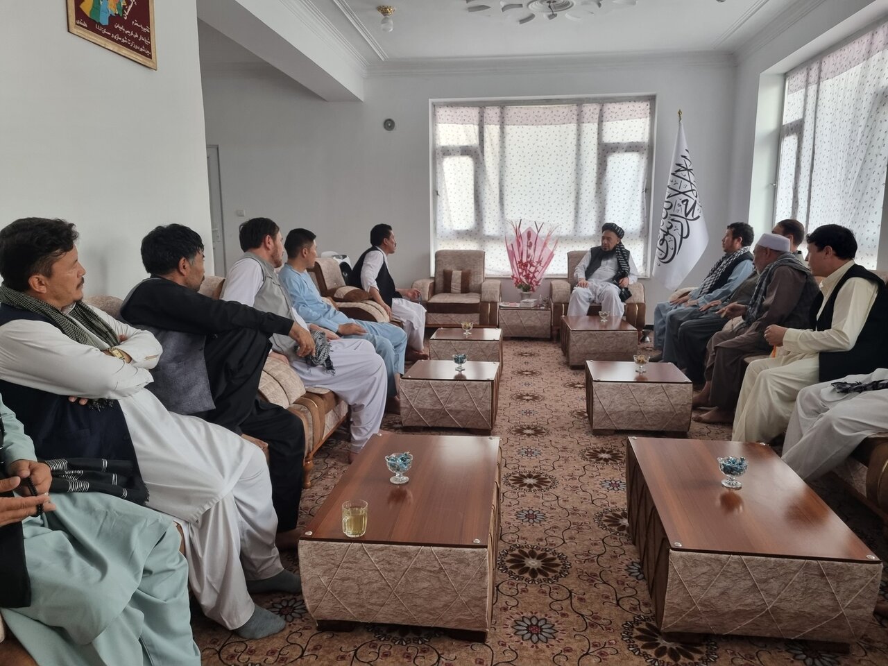 دیدار معاون وزارت شهرسازی با نمایندگان شرکت‌های زیارتی برای حل مشکلات زائران کربلا + تصاویر