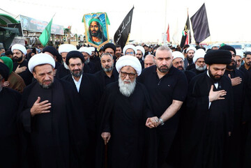 Ushiriki wa Ayatollah Bashir Hussein Najafi katika MatembezI ya Arbaeen Husseini + Picha