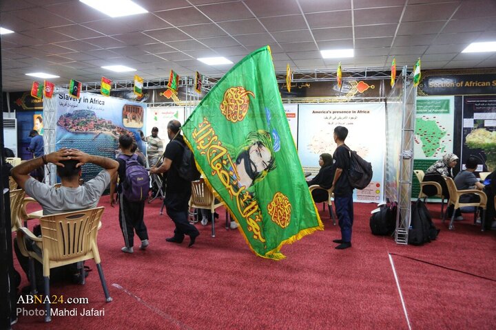 تقرير مصور/ عبير القارة السمراء في درب العشق؛ موكب عشّاق الحسين (ع) يستقبل زوّار الأربعين عند العمود ٣٧٩