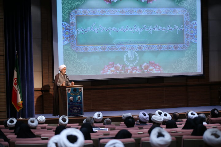 نماینده ولی فقیه در فارس: بودجه های فرهنگی در محلی که خروجی ندارد هزینه نشود