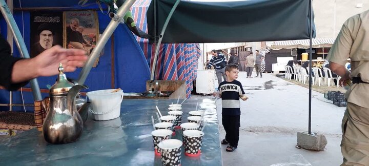 Tuzhurmatu Şehride Erbain Ziyaretçileri İçin Hizmet Veren Çadırlardan Bir Tanesinden Resim Kareleri