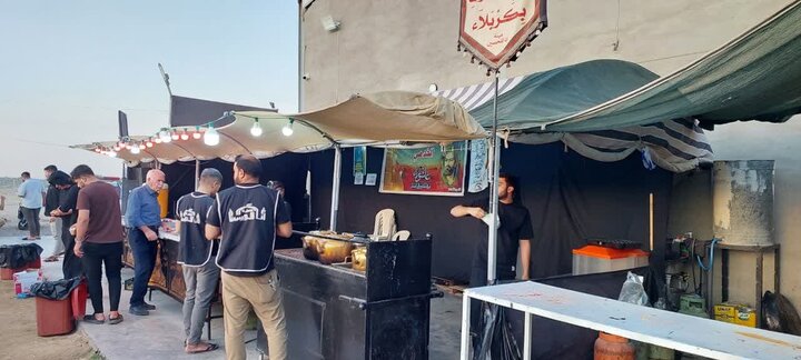 Tuzhurmatu Şehride Erbain Ziyaretçileri İçin Hizmet Veren Çadırlardan Bir Tanesinden Resim Kareleri