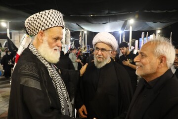 گزارش تصویری |حضور آیت‌الله رمضانی در موکب «نداء الاقصی» در طریق الحسین