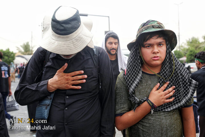 عمود ۱۴۰۷ ؛ نخستین سلام زائران اربعین به باب الحوائج، قمر بنی هاشم