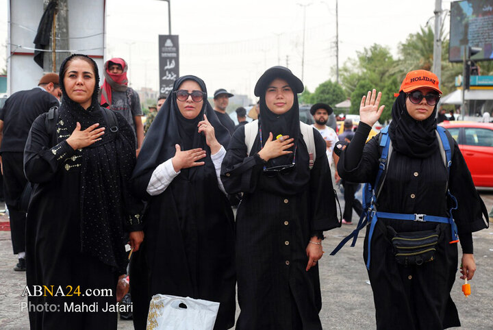 عمود ۱۴۰۷ ؛ نخستین سلام زائران اربعین به باب الحوائج، قمر بنی هاشم