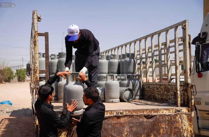 تقرير مصور/ العتبة العلويّة المقدّسة توفر 10 آلاف أسطوانة غاز لدعم المواقع الخدمية خلال زيارة الأربعين