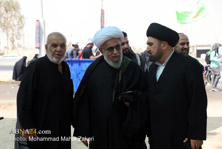 حضور دبیرکل مجمع جهانی اهل بیت(ع) در مسیر پیاده روی اربعین