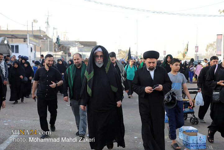 حضور دبیرکل مجمع جهانی اهل بیت(ع) در مسیر پیاده روی اربعین