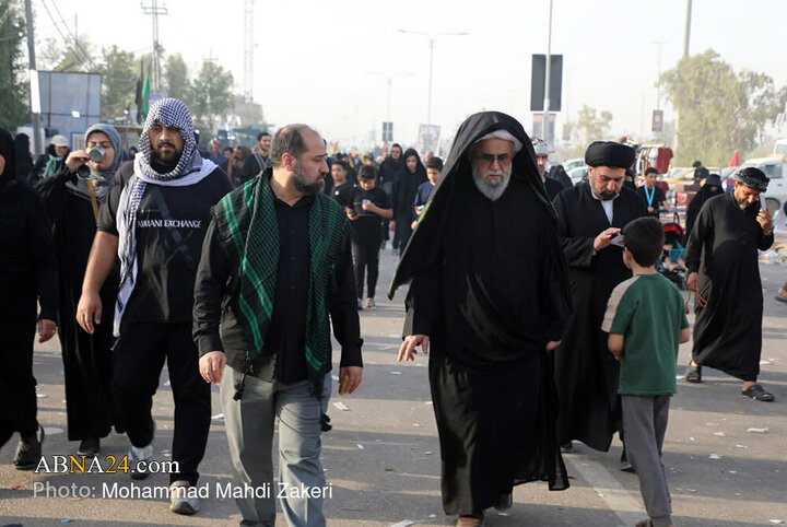 گزارش تصویری | حضور دبیرکل مجمع جهانی اهل بیت(ع) در مسیر پیاده روی اربعین
 حسینی