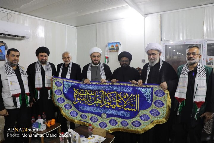 گزارش تصویری |حضور آیت‌الله رمضانی در موکب «نداء الاقصی» در طریق الحسین