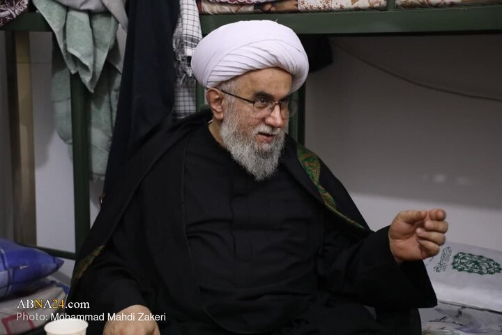 گزارش تصویری | حضور آیت‌الله رمضانی در موکب شیعیان لبنان در طریق الحسین