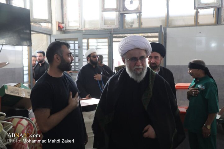 گزارش تصویری | حضور آیت‌الله رمضانی در موکب شیعیان لبنان در طریق الحسین