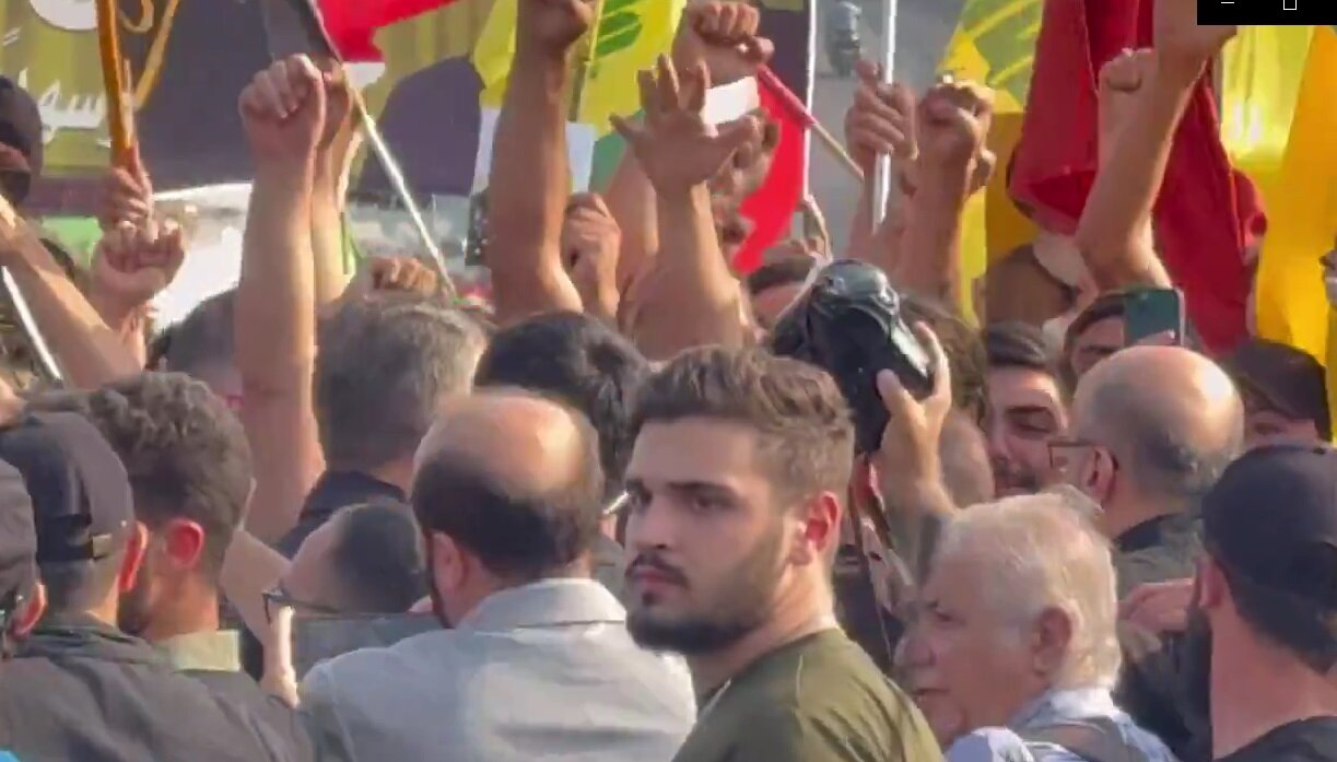 ویدیو | استقبال پرشور مردم لبنان از علی لاریجانی