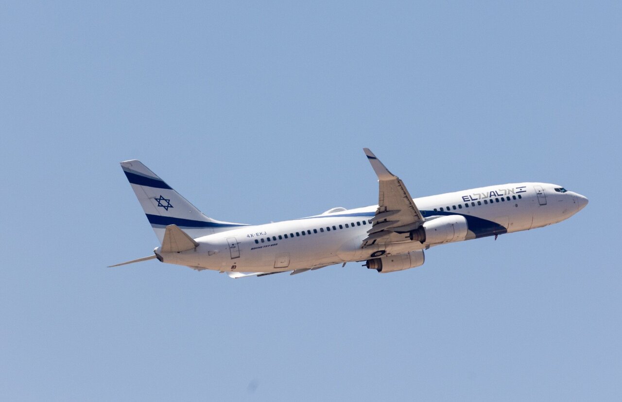 Paris air traffic controller suspended for broadcasting 'Free Palestine' to Israeli pilots