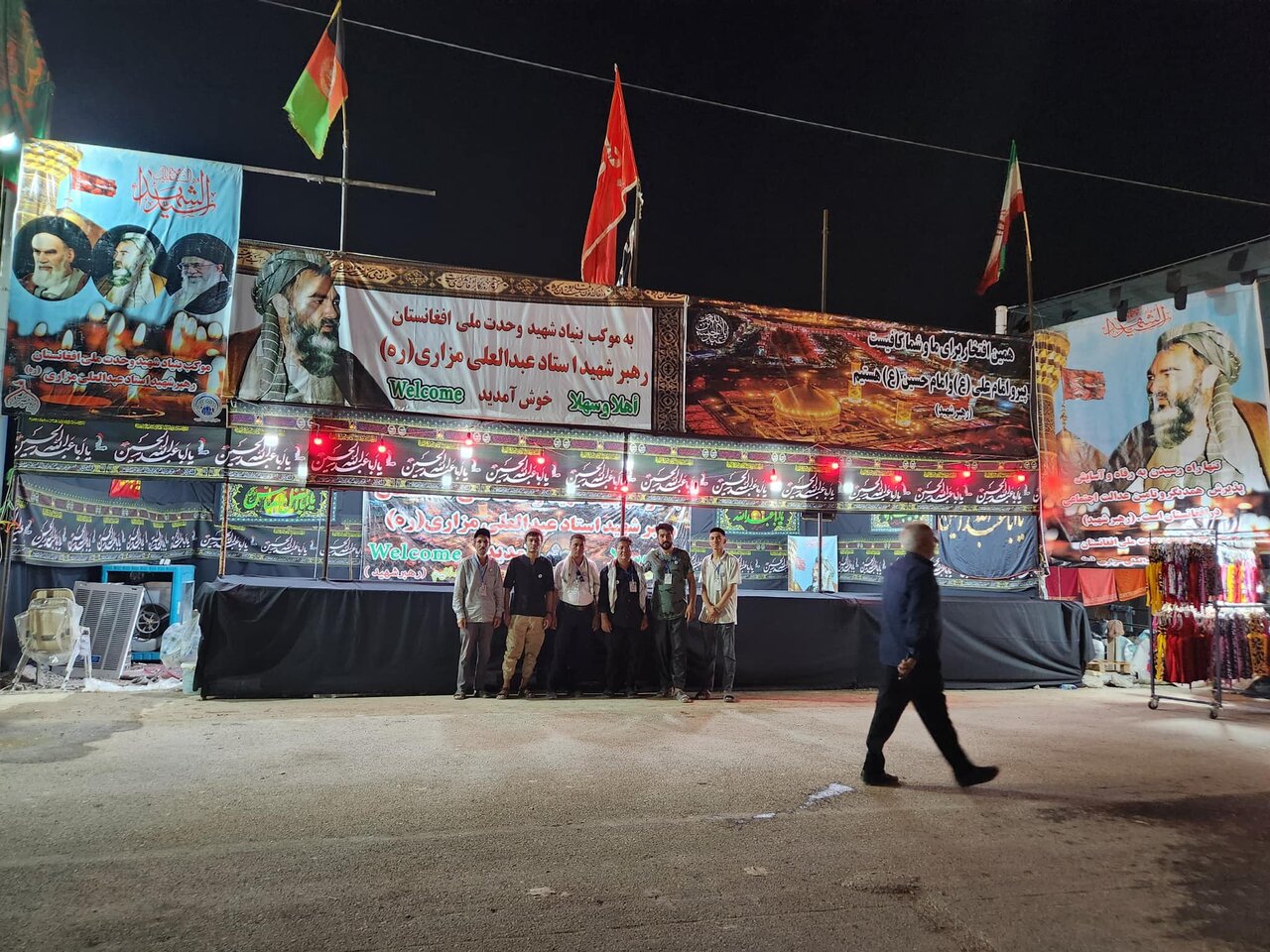 خدمت شبانه‌روزی موکب شهید مزاری به زائران اربعین در مرز شلمچه