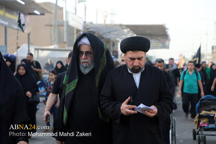 تقرير مصور/ حضور الأمين العام للمجمع العالمي لأهل البيت (ع) في مسيرة الأربعين الحسينية