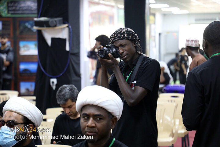تقرير مصور/ زيارة الأمين العام لموكب عشّاق الحسين من أبناء القارة الإفريقية في طريق النجف إلى كربلاء
