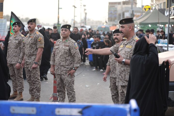 تقرير مصور/ عناصر الأمن والصحة يخدمون زوار أربعينية الإمام الحسين (ع) في كربلاء المقدسة
