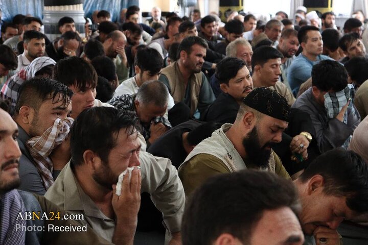 Foto Haber / Batı Kabil'de Resuli Ekrem (s.a.a) Camiinde İmam Hüseyin (a.s) Aşıklarının Yoğun Katılımıyla Düzenlenen Erbain Programından Kesitler