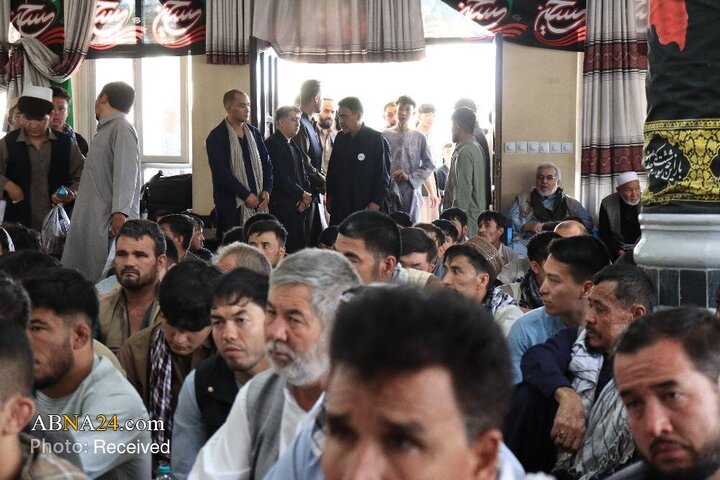 Foto Haber / Batı Kabil'de Resuli Ekrem (s.a.a) Camiinde İmam Hüseyin (a.s) Aşıklarının Yoğun Katılımıyla Düzenlenen Erbain Programından Kesitler