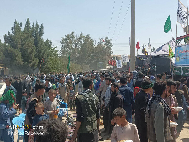گزارش تصویری | راهپیمایی هزاران نفر به سمت حرم امام‌زاده یحیی(ع) شهر سرپل افغانستان در اربعین