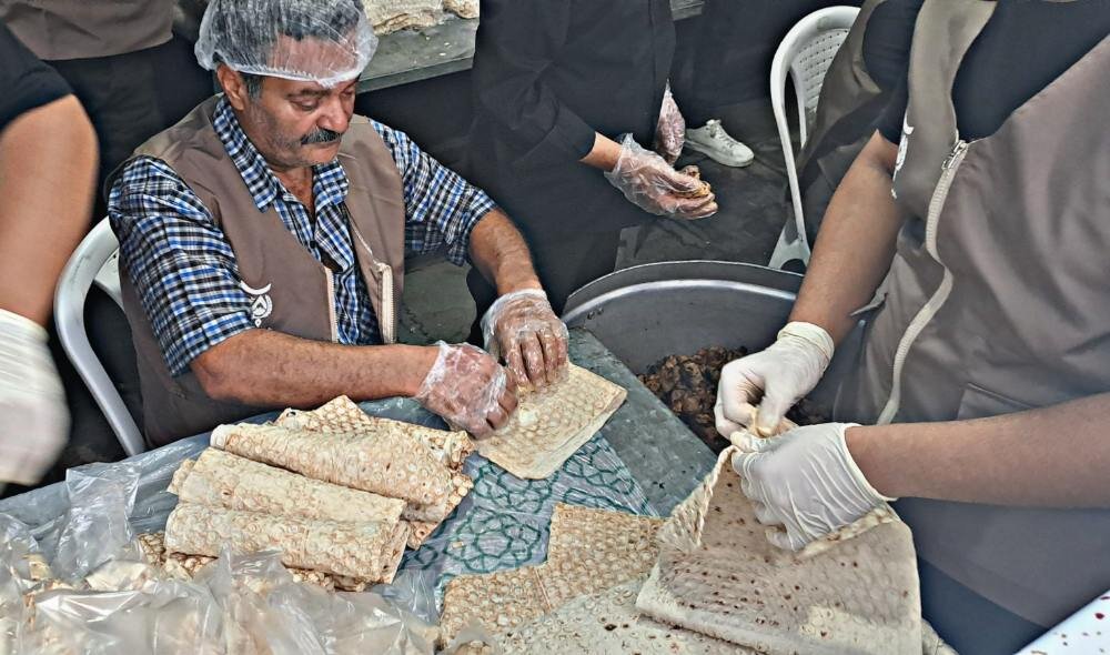 پذیرایی از ۷۰۰۰ عزادار اربعین در پیاده‌راه فرهنگی رشت با مشارکت اوقاف شهرستان رشت