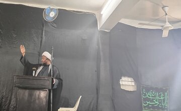Khutba ya Ijumaa Masjid Al-Ghadir: Sheikh Hemed Jalala Aeleza Misingi ya Kuimarisha Imani na Mapenzi kwa Imam Hussein (AS) + (Video + Picha)