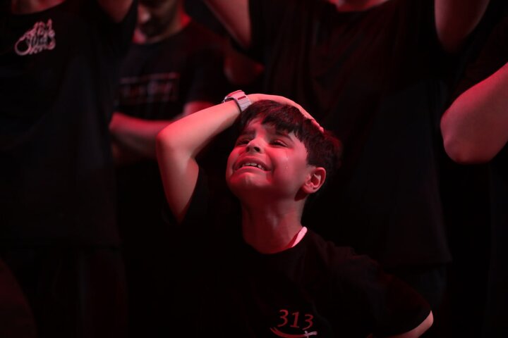 تقرير مصور/ كربلاء.. الابواب العشرة لضريح الامام الحسين (عليه السلام) تستقبل الملايين