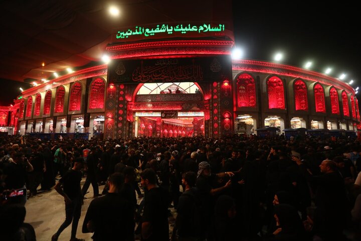 تقرير مصور/ كربلاء.. الابواب العشرة لضريح الامام الحسين (عليه السلام) تستقبل الملايين