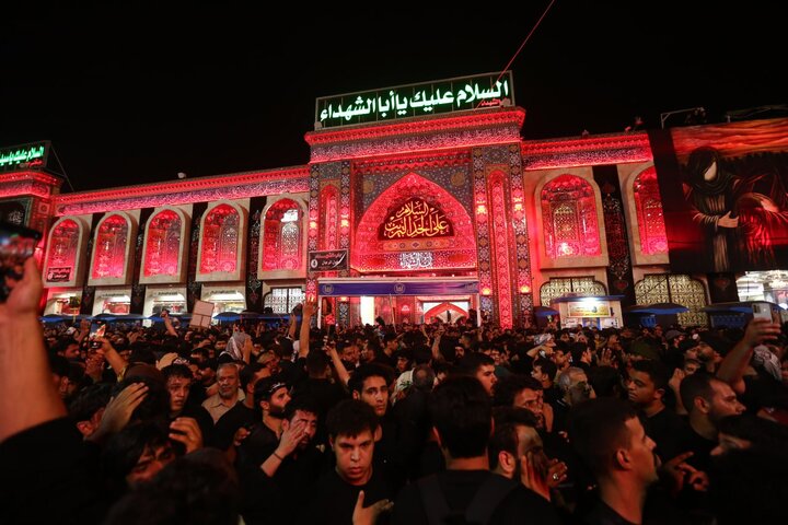 تقرير مصور/ كربلاء.. الابواب العشرة لضريح الامام الحسين (عليه السلام) تستقبل الملايين