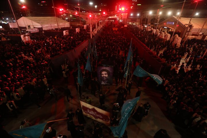 تقرير مصور/ كربلاء.. الابواب العشرة لضريح الامام الحسين (عليه السلام) تستقبل الملايين