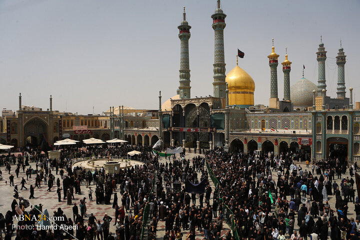 تقرير مصور/ حرم السيدة المعصومة (ع) في قم يستقبل مواكب حسينية لإحياء مراسم الأربعين