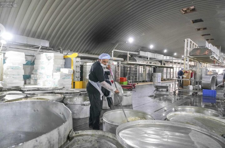 تقرير مصور/ العتبة العلويّة المقدّسة تستمرّ بضيافة زوّار الأربعين