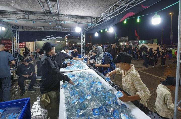 تقرير مصور/ العتبة العلويّة المقدّسة تواصل بتقديم الخدمات للزائرين إلى حين انتهاء مراسم ذكرى استشهاد النبيّ الأكرم (ص)