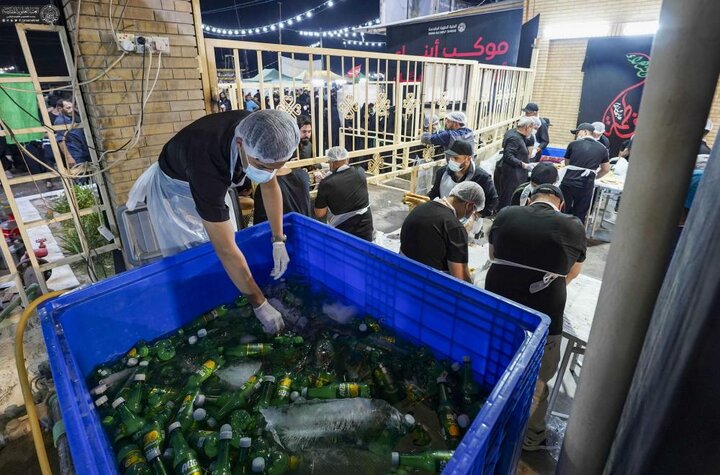 تقرير مصور/ العتبة العلويّة المقدّسة تواصل بتقديم الخدمات للزائرين إلى حين انتهاء مراسم ذكرى استشهاد النبيّ الأكرم (ص)