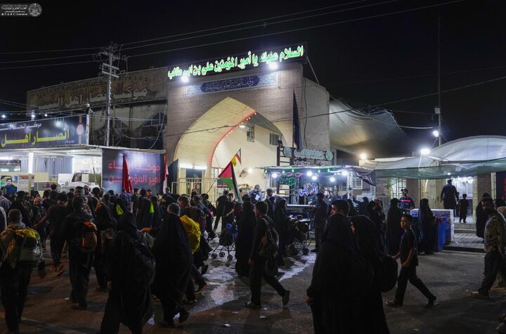 تقرير مصور/ العتبة العلويّة المقدّسة تواصل بتقديم الخدمات للزائرين إلى حين انتهاء مراسم ذكرى استشهاد النبيّ الأكرم (ص)