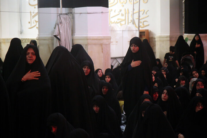 Photos: Arbaeen's night mourning ceremony held at Hazrat Masoumeh holy shrine