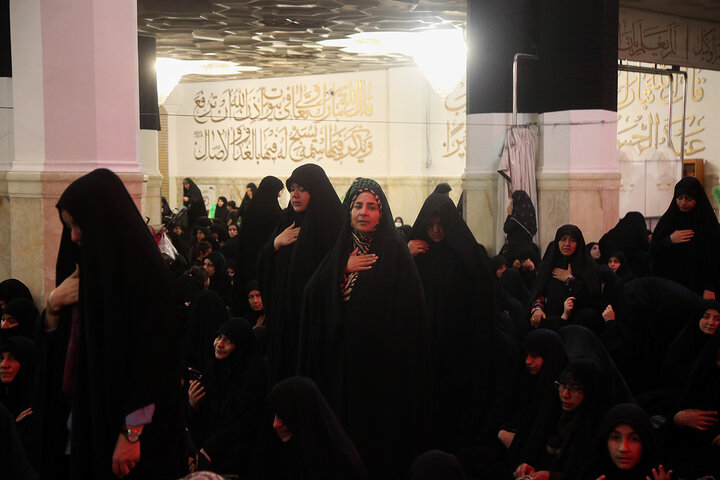 Photos: Arbaeen's night mourning ceremony held at Hazrat Masoumeh holy shrine