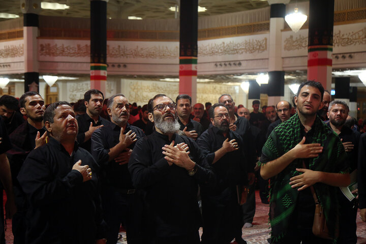 Photos: Arbaeen's night mourning ceremony held at Hazrat Masoumeh holy shrine