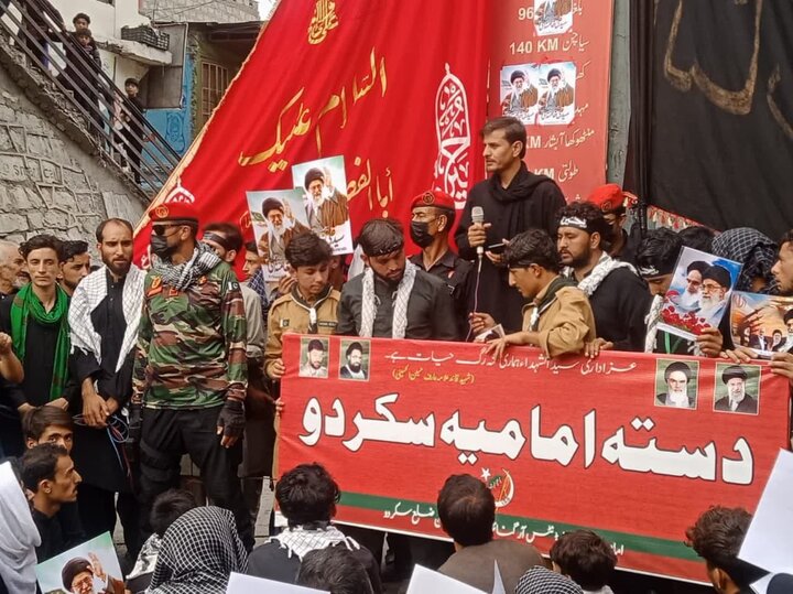 تقرير مصور/ إحياء مراسم أربعينية الإمام الحسين(ع) في باكستان