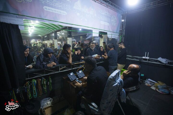Photos: Arbaeen pilgrims use telephone, IT services at Hazrat Masoumeh Mawkib