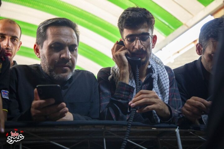 Photos: Arbaeen pilgrims use telephone, IT services at Hazrat Masoumeh Mawkib