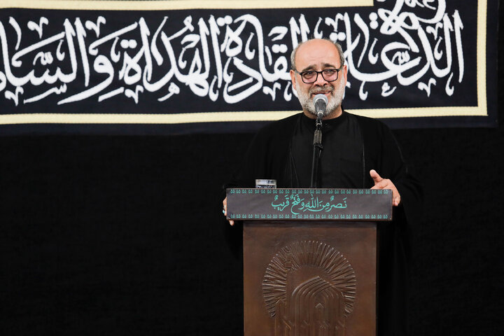 تقرير مصور/ مراسم عزاء یوم الأربعین الحسیني في الحرم الرضوي الشریف