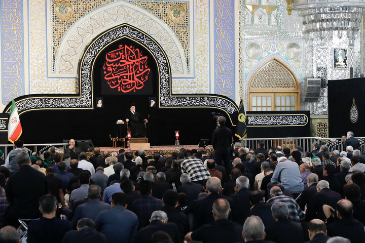 تقرير مصور/ مراسم عزاء یوم الأربعین الحسیني في الحرم الرضوي الشریف