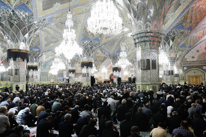 تقرير مصور/ مراسم عزاء یوم الأربعین الحسیني في الحرم الرضوي الشریف