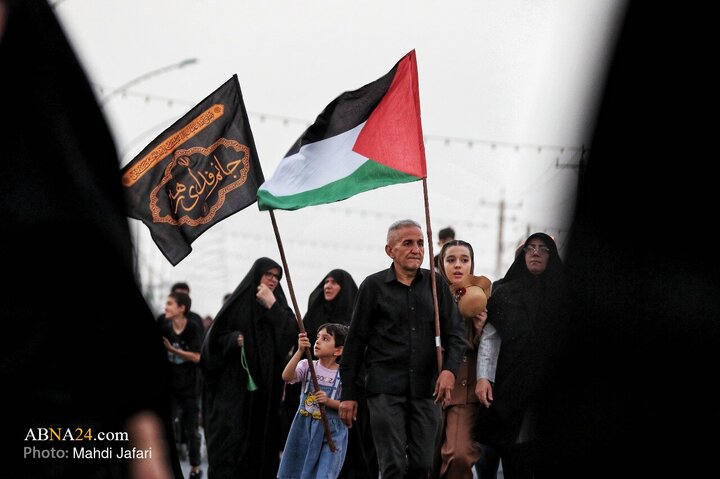 تقرير مصور/ مسيرة المشاة بمدينة قم الذين لم يشاركوا في أربعينية الإمام الحسين(ع) في العراق