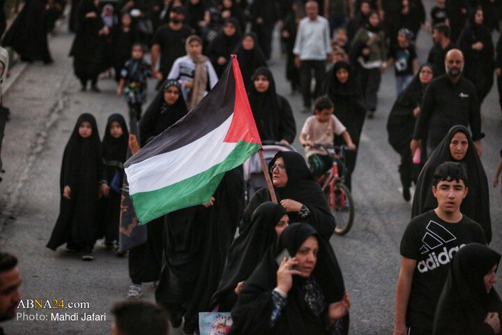 تقرير مصور/ مسيرة المشاة بمدينة قم الذين لم يشاركوا في أربعينية الإمام الحسين(ع) في العراق