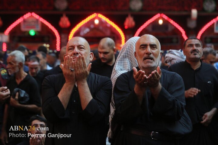 تقرير مصور/ قراءة دعاء زيارة الأربعين للإمام الحسين(ع) في حرمه الطاهر